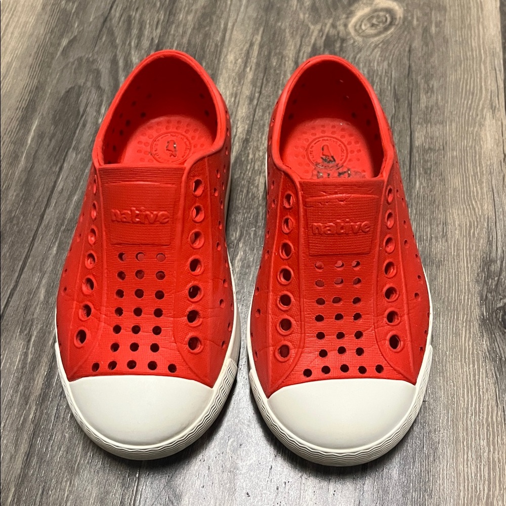 Native Kid Red Sandals Size 8C